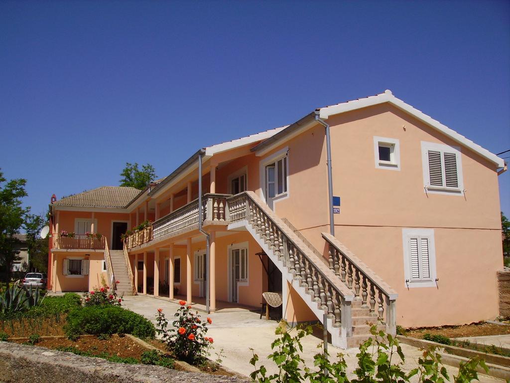 Apartments Anka Privlaka  Extérieur photo