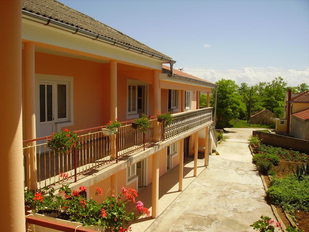 Apartments Anka Privlaka  Extérieur photo